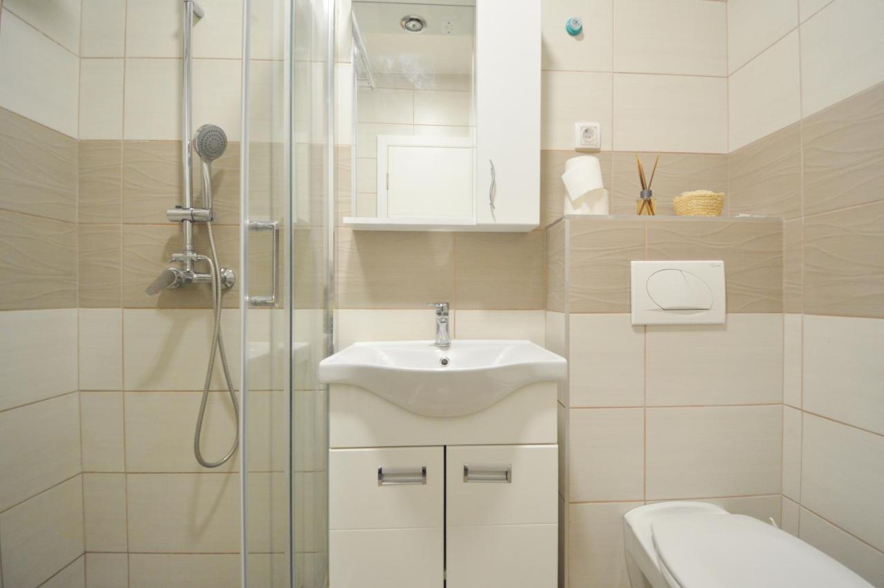 Shine24 - Spacious And Bright Apartment - New Νόβι Σαντ Εξωτερικό φωτογραφία