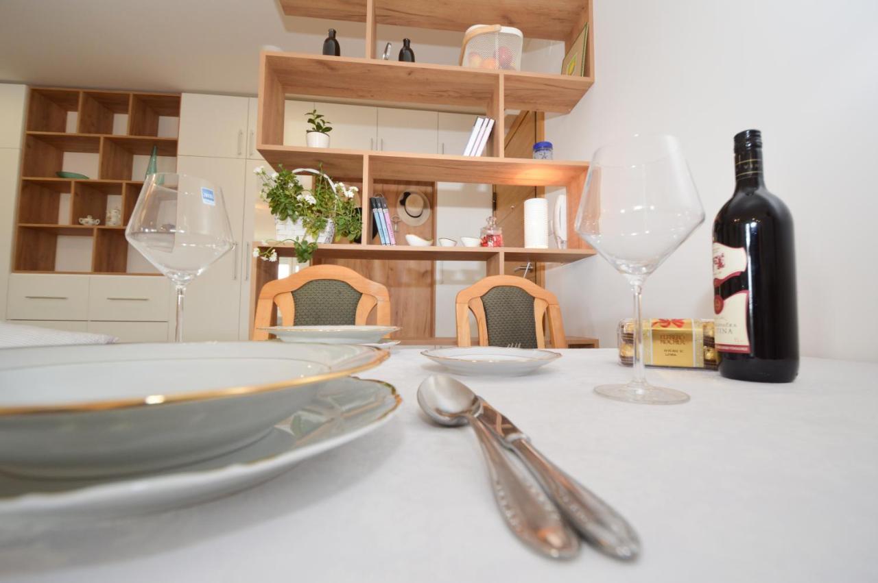 Shine24 - Spacious And Bright Apartment - New Νόβι Σαντ Εξωτερικό φωτογραφία