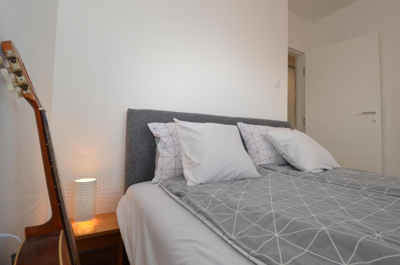 Shine24 - Spacious And Bright Apartment - New Νόβι Σαντ Εξωτερικό φωτογραφία