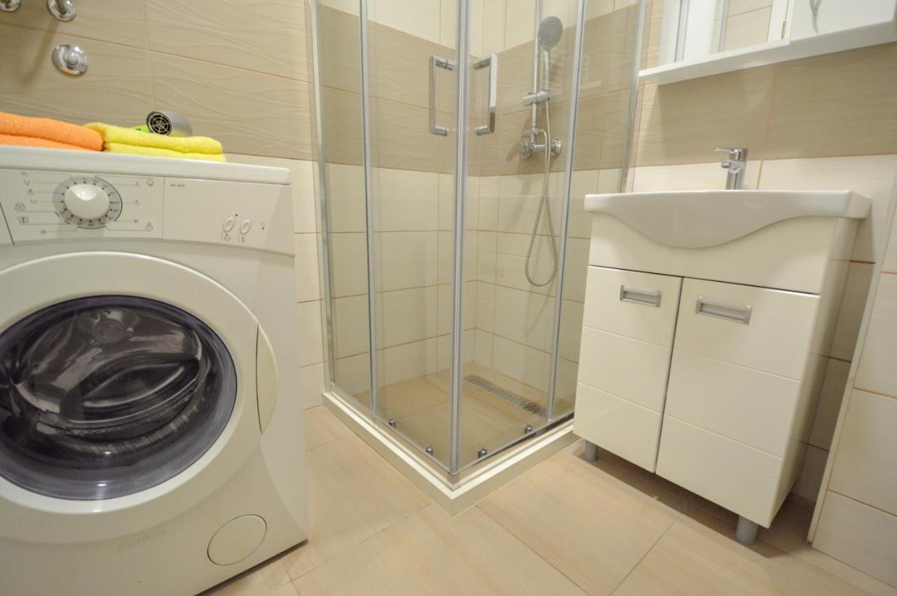 Shine24 - Spacious And Bright Apartment - New Νόβι Σαντ Εξωτερικό φωτογραφία
