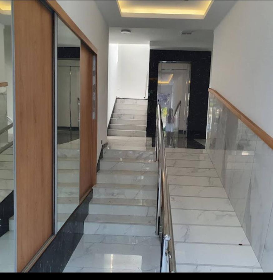 Shine24 - Spacious And Bright Apartment - New Νόβι Σαντ Εξωτερικό φωτογραφία